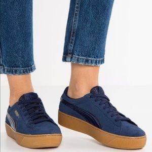 Puma Vicky Platform Sneaker Blue Size US 7 NEVER WORN